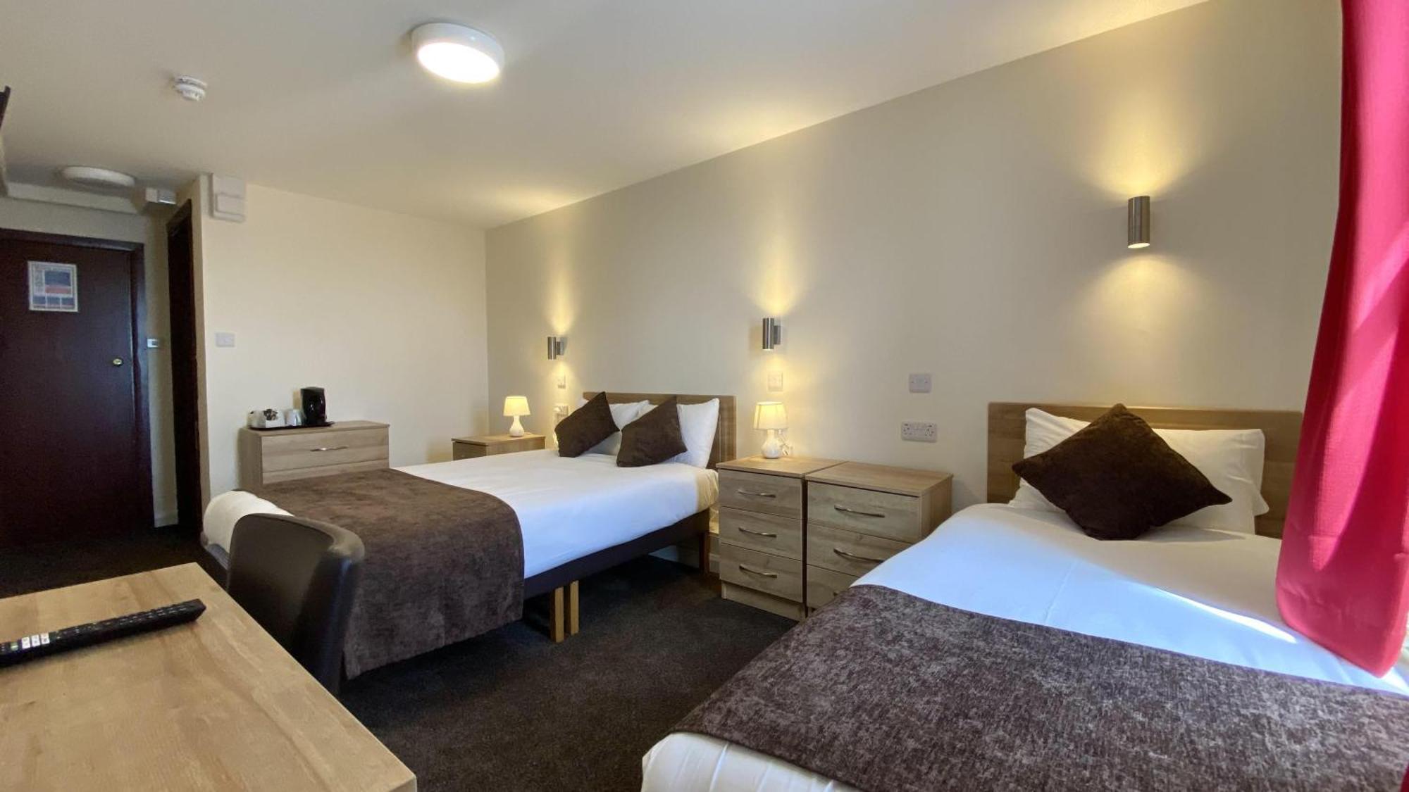 Russ Hill Hotel Charlwood Room photo